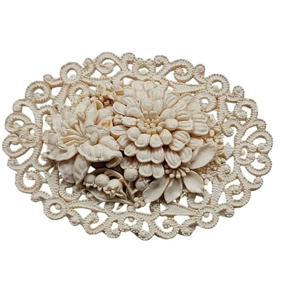 Carved Celluloid Floral Brooch Vintage Flower Large Oval Lacy Setting Unsigned - Picture 1 of 6